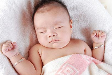 新生儿吹空调有没有影响 新生儿得了空调病怎么